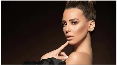 بإطلالة جريئة.. إيمان العاصي تخطف الأنظار فى أحدث جلسة تصويرية لها