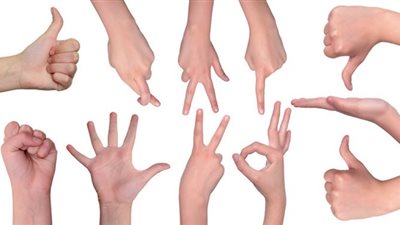 المعهد المصرفي يعقد دورة للغة الإشارة لموظفي خدمة عملاء أحد البنوك