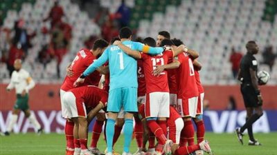 أول تعليق من نجم الأهلي بعد استبعاده من قائمة المنتخب