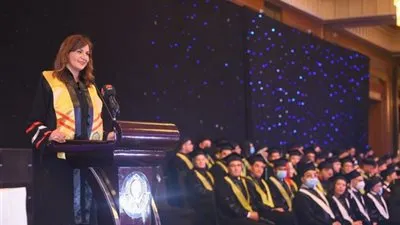 وزيرة الهجرة تشهد تخرج طلاب الدراسات العليا في الإدارة من الأكاديمية العربية للعلوم والتكنولوجيا 