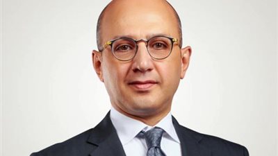 برلماني يطالب بمساواة القطاع الخاص في الحصول على الحد الأدنى للأجور