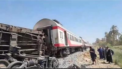 كيف وقع حادث قطارى سوهاج؟ (شاهد ما حدث)