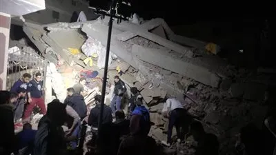 مصادر: عقار جسر السويس كان به مصنع ملابس