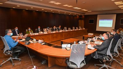 أعضاء هيئة النشيط السياحي يتعرفون على آخر إنجازات الوزارة