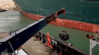 رئيس قناة السويس يكشف موعد بدء التحقيقات في أزمة السفينة الجانحة