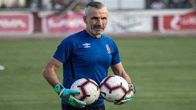 يانكون ميشيل يقود تدريبات قوية لرباعي حراس مرمى الأهلي