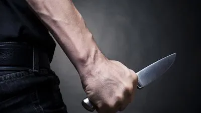 رفضت حبه فضربها بساطور.. قصة 