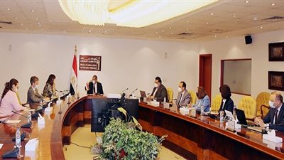 وزير الاتصالات يعرض على ممثل الأمم المتحدة استراتيجية بناء مصر الرقمية