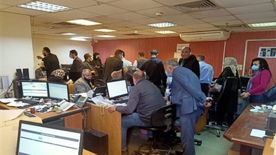 زحام بمأموريات الضرائب في أخر يوم لتقديم الإقرارات (صور)