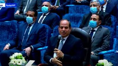 السيسي: لما الناس بتقول المضاد الحيوي ده جاي من بره بزعل أوي