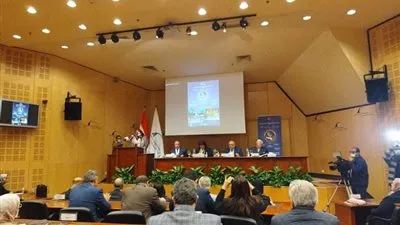 وزيرة الثقافة ومحافظ الإسكندرية يفتتحان ندوة 