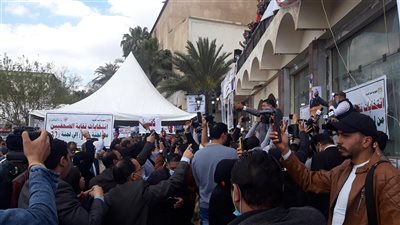 عاجل| مد التسجيل بانتخابات 'الصحفيين' ساعة.. وهتافات: الشرعية للجمعية