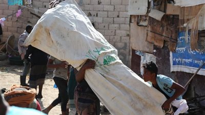 مركز الملك سلمان للإغاثة يقدم مساعدات إيوائية عاجلة لمتضرري حريق حي السيسبان