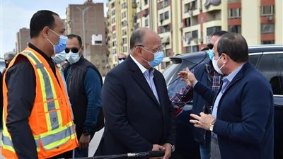 السيسي يتفقد أعمال تطوير عدد من المحاور والطرق الجديدة بمنطقة شرق القاهرة