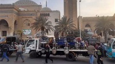 رئيس جهاز 6 أكتوبر يقود حملة لضبط المخالفات بمنطقة الحصري