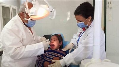 فحص وعلاج 1634 حالة خلال قافلة طبية بقرية دلجا بالمنيا