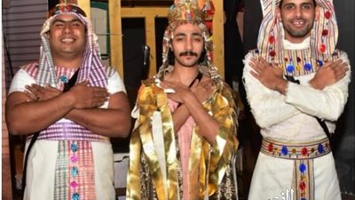 حمدي الميرغني بالزي الفرعوني بالتزامن مع نقل المومياوات الملكية