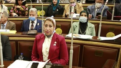 نائبه تطالب الحكومة بتخصيص شاشات عرض بمترو الأنفاق لعرض موكب المومياوات الملكية