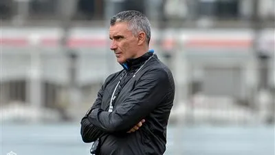 كارتيرون يفاضل بين 4 مهاجمين سوبر