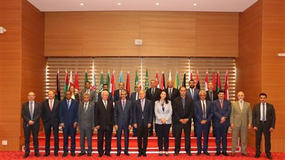 أبو الغيط يلتقي المدراء العامين للمنظمات والاتحادات العربية المتخصصة في تونس 