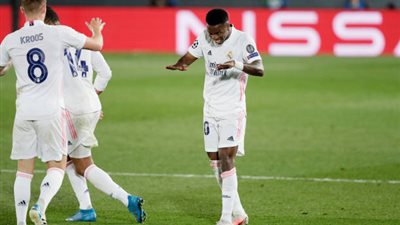 عاجل - فينيسيوس يضرب شباك ليفربول بالهدف الثالث (فيديو)