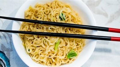 هيئة سلامة الغذاء تحذر من تناول الشعرية سريعة التحضير 