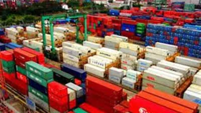 تجارة الخدمات في الصين تسجل عجزا بمقدار 43.28 مليار يوان