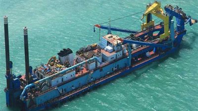 مهاب مميش يكشف تفاصيل تطوير كراكات قناة السويس: 