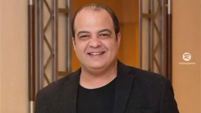 شريف باهر يقدم برنامج 