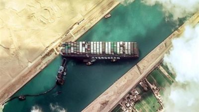 رئيس قناة السويس يكشف أخر مستجدات تعويضات السفينة الجانحة  