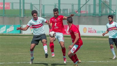 عاجل - إيقاف نجمي الزمالك 12 مباراة بسبب أحداث مباراة قمة 99