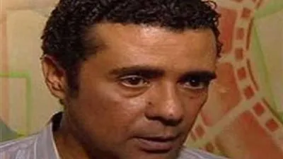 الفنان شريف خيرالله مازحا: لو ابني طلب من أبطل تمثيل أضربه بالنار (فيديو)