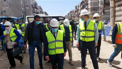 سفير الاتحاد الأوروبي يزور مشروع إحلال وتجديد شبكات الصرف بمناطق زمزم والحراسات ببورسعيد (صور)