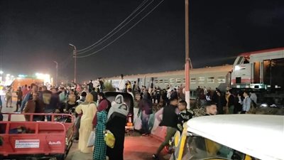 أول صور لحادث خروج قطار عن القضبان في منيا القمح بالشرقية