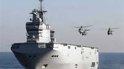 تعرف على قدرات حاملة الطائرات المروحية أنور السادات 