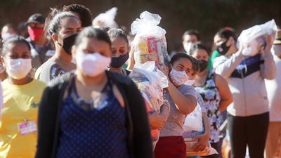 خبراء بريطانيون يتوقعون تأخير موعد انتهاء جائحة 