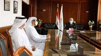 سفير الإمارات بالقاهرة يلتقي وزير الري والموارد المائية
