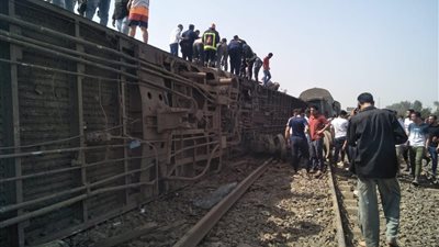 لجنة لبحث الأسباب وصرف التعويضات.. توجيهات السيسي للحكومة بشأن حادث قطار طوخ
