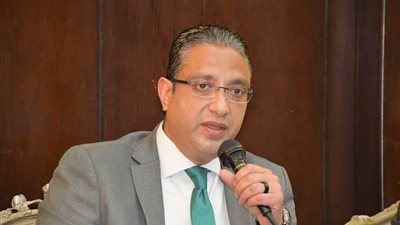 محافظ الفيوم يُعزي أسر شهداء حادث قطار طوخ