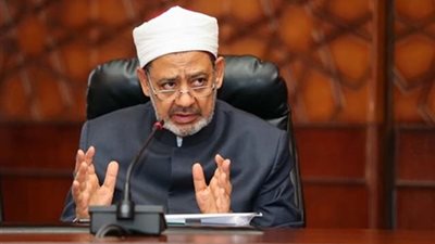 شيخ الأزهر: عدم قصر الصلاة في السفر المريح مخالفة للشريعة (فيديو)