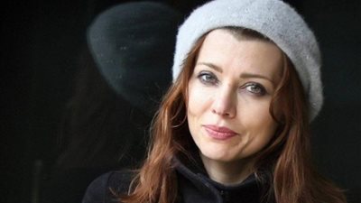 الكاتبة إليف شفق تعلن زيادة العنف ضد المرأة في إسطنبول