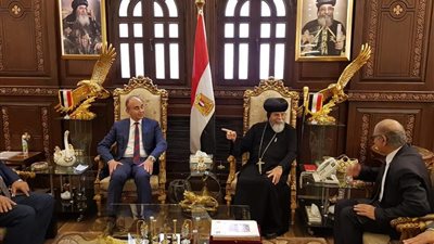 رئيس جامعة الزقازيق يزور المطرانية للترتيب لحفل العائلة المقدسة بتل بسطة