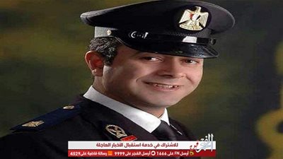 محمد عويس يمثل حزنه لقتل العقيد محمد مبروك في 