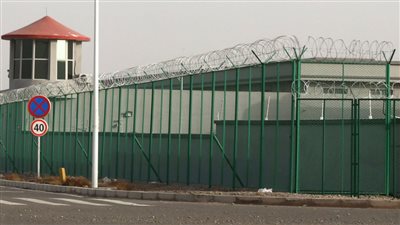 مسؤول صيني في شينجيانغ ينتقد اتهمات بريطانيا بالإبادة الجماعية