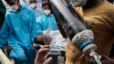 الهند تعاني من نقص الأكسجين وسط زيادة الإصابات بكورونا