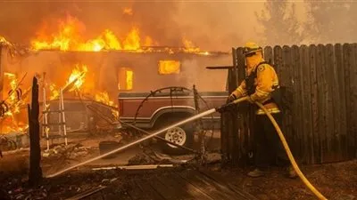 وزير الداخلية العراقي يعقد اجتماعا للجنة تقصي الحقائق بحريق مستشفى بغداد