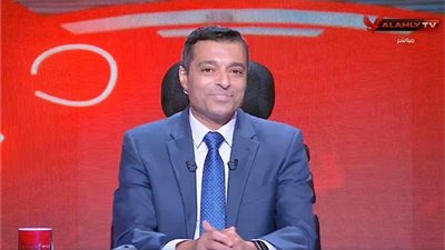 أيمن شوقي يوجه انتقاد حاد إلى مجلس اتحاد الكرة بسبب تلاحم مباريات الأهلي