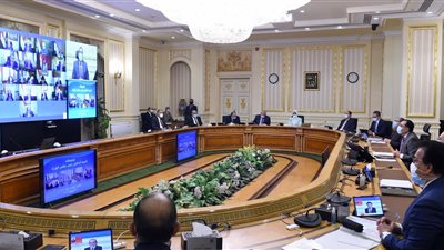 تشديد إجراءات كورونا وإعلان الطوارئ.. أبرز نشاطات الحكومة في أسبوع