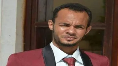 ناشط سياسي لــ