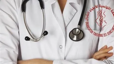 اضراب لأطباء القطاع الحكومي في تونس وسط موجة ثالثة للوباء